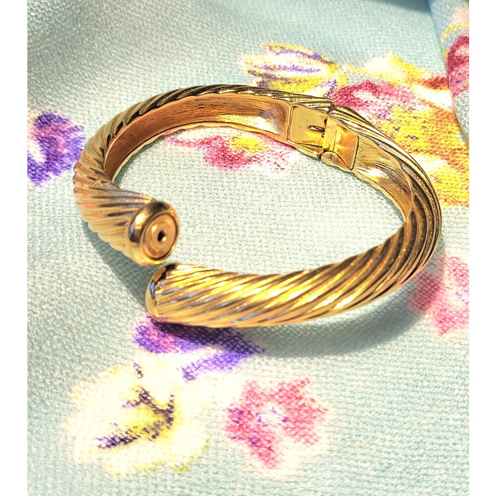 90s Joan Rivers Classic Interchangeable Cap Gold Tone TwistedRope Clamp Bracelet